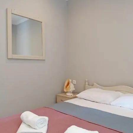 Nyaraló Aurora Nea Kallikrateia