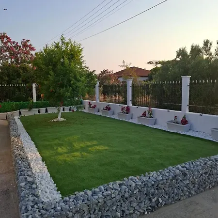 Nyaraló Aurora Nea Kallikrateia