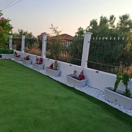 Aurora בית נופש *